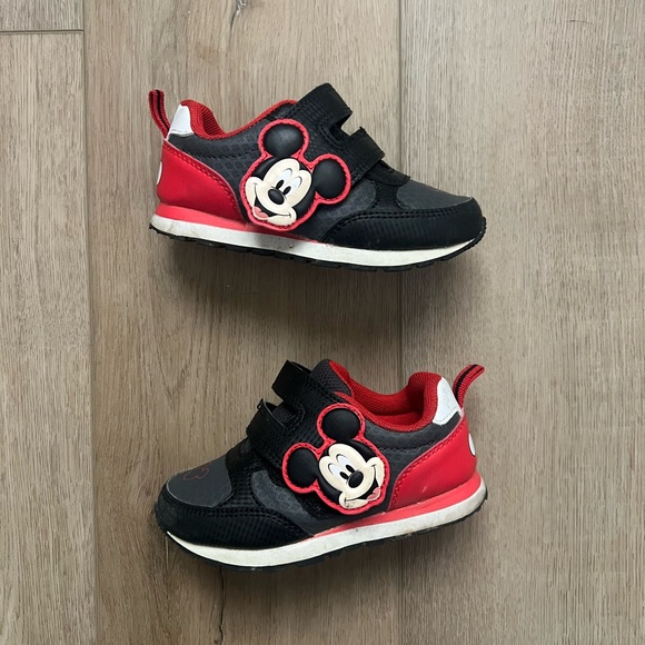 Mickey Mouse Kids Shoes - Black and Red Sz 9 - Picture 1 of 8